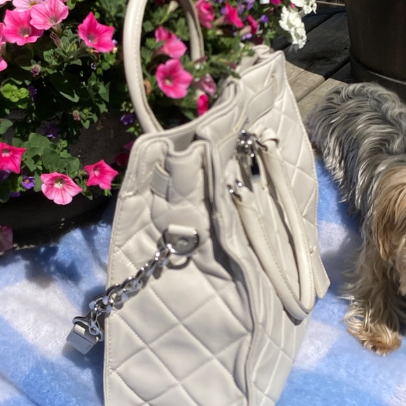 Large Michael Kors Leather Shoulder Bag - Picture 8 of 16